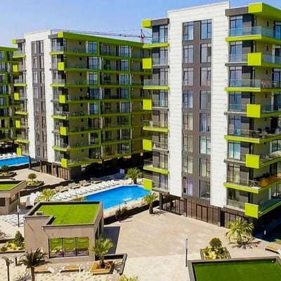 Аренда комфортных 3-комнатных апартаментов с видом на море, 89 м², в районе Мамая, Констанца, Румыния